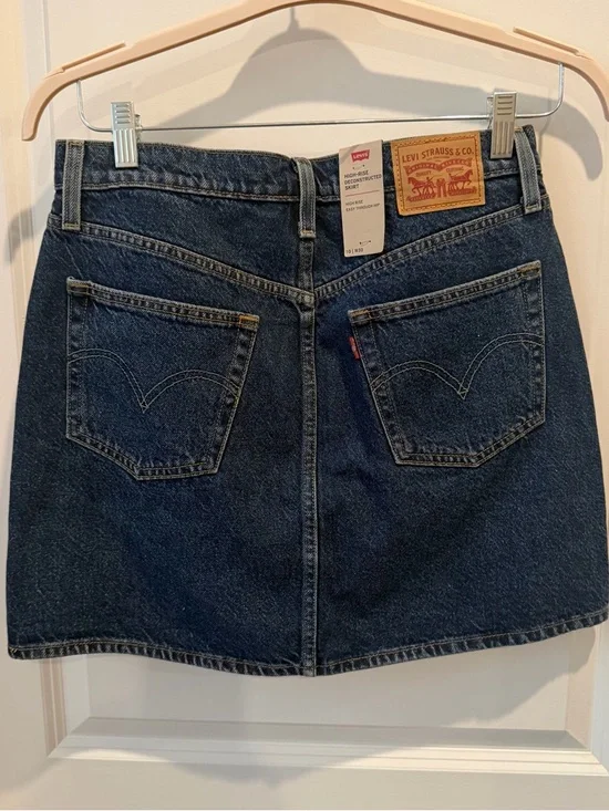 NWT Levi's Dark Blue Denim Mini Skirt - Picture 4 of 4